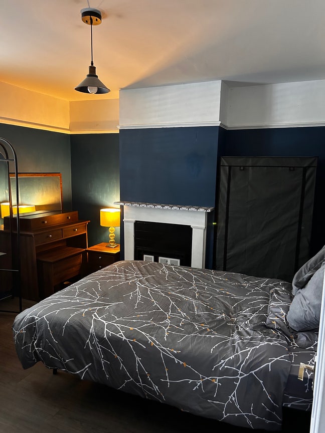 Fully furnished double room available  Main Photo