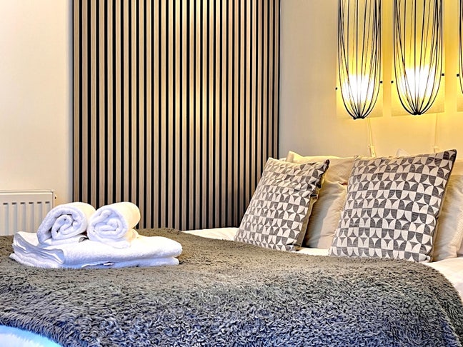 All Inclusive Luxury Studio Apartment in Worcester Main Photo