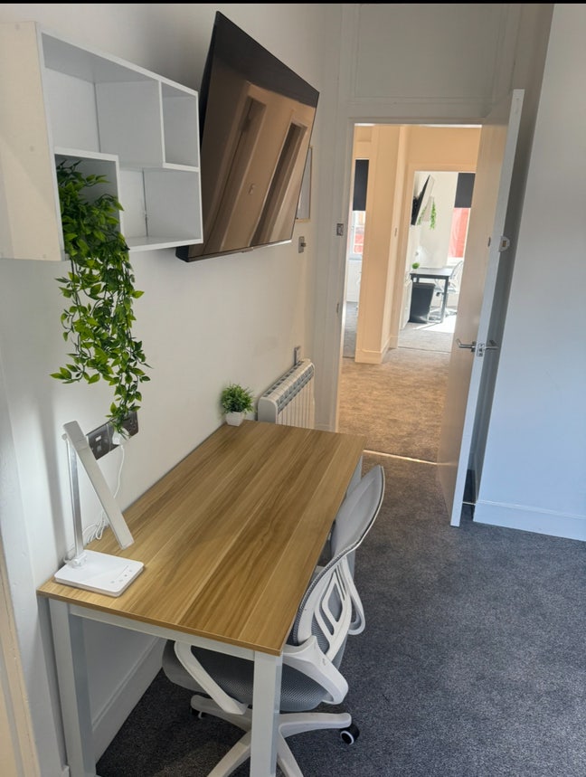 Double room fully refurbished no deposit Main Photo