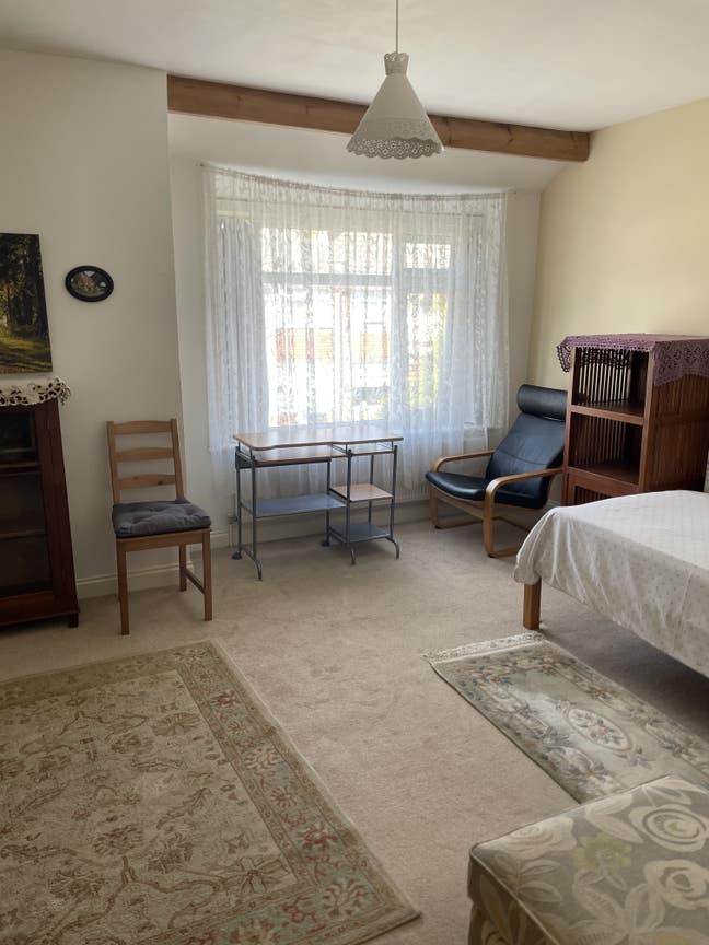Single/double room to let Main Photo