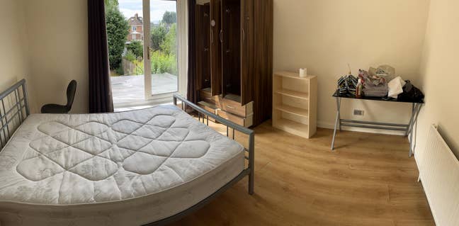 1 bedroom in shared house on Byron Street Main Photo