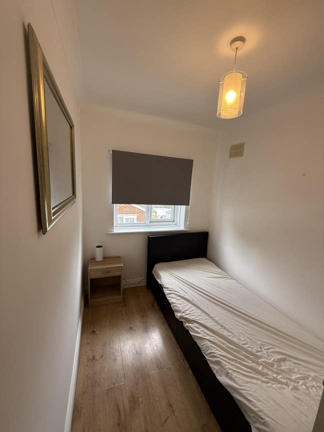 Single Room to Rent in Windsor, Near the Racecours Main Photo