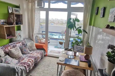 Female for Bright Airy Double in Clean Tidy Flat Main Photo