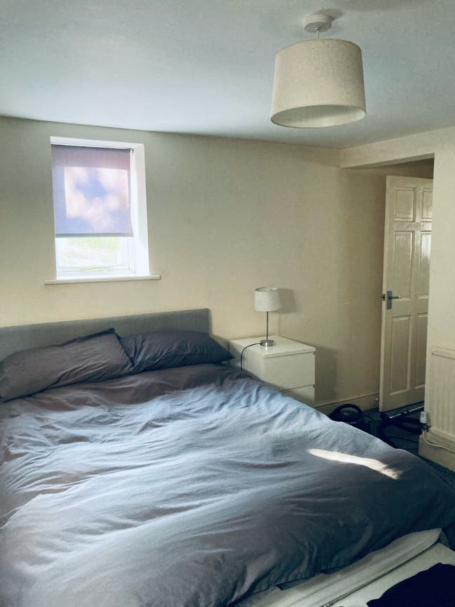 Basement flat to rent Main Photo