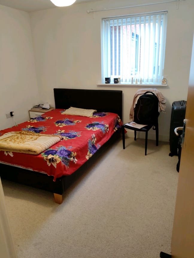 2 Bedroom Flat available in Salford
 Main Photo
