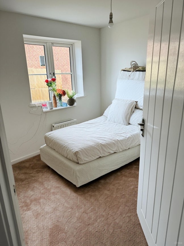Double Room For Rent  Main Photo