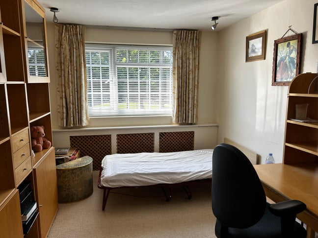 Homeshare - Woodside Park, London N12 Main Photo