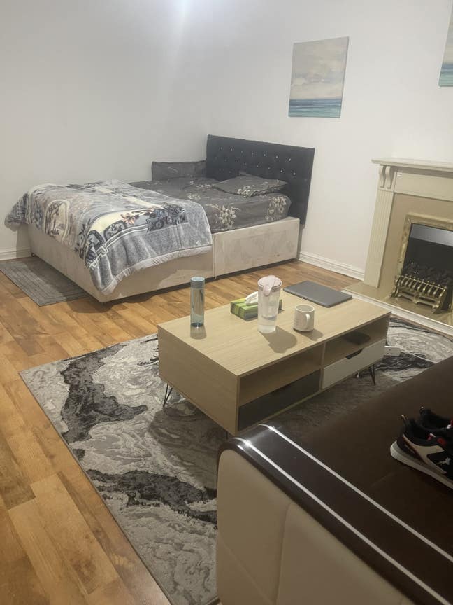 Double + Extra large room to rent out in Woolwich  Main Photo