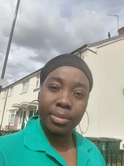 37 year old Female seeks a double room Main Photo
