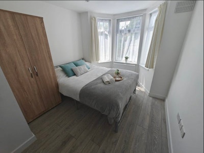 Renovated Double Studio | Bills included Main Photo