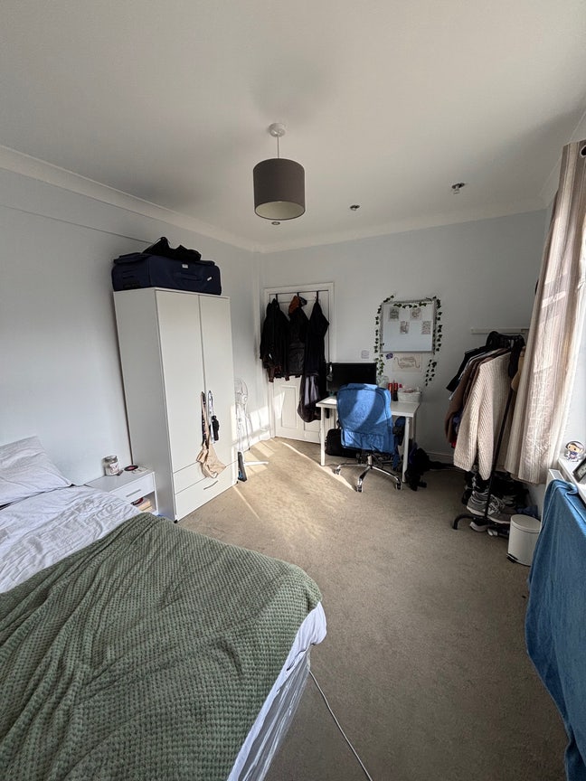 Large double room available  Main Photo