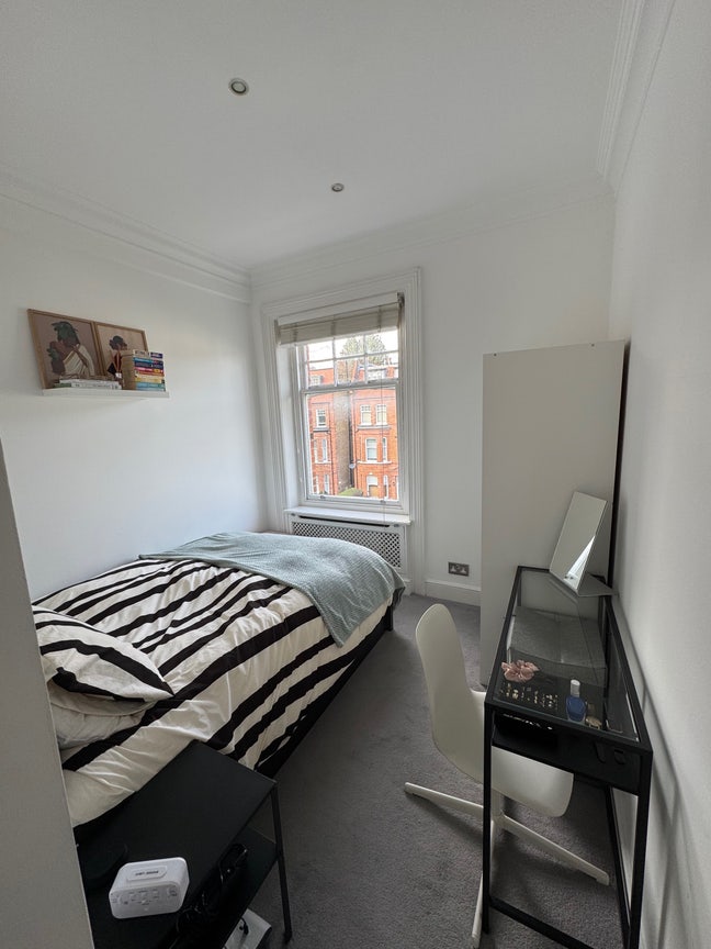 Double room w/ private bathroom in West Hampstead Main Photo
