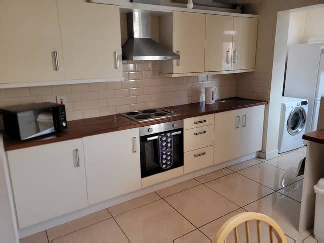 Lisburn Road area. Newly Decorated and furnished. Main Photo