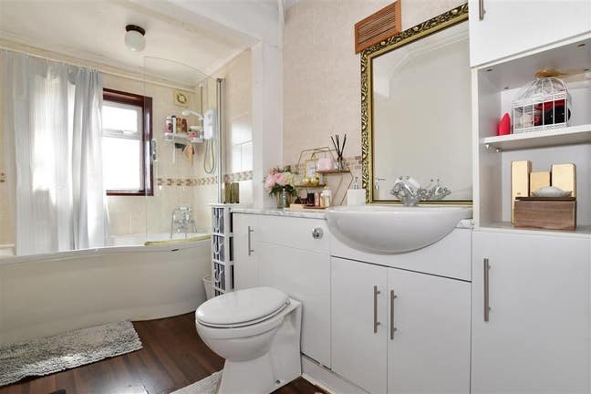 Bills Paid and Cleaner Every Fortnight Main Photo