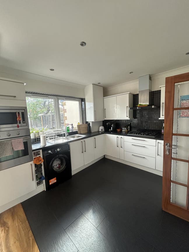 Beautiful Double room to rent  Main Photo