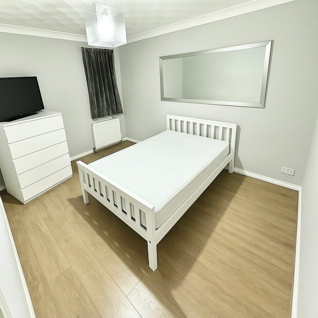 1 double £550 - deposit £399 Main Photo