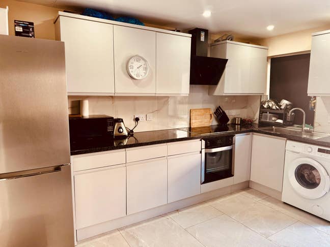 Modern Studio – 5 Mins Walk to Chadwell Heath Main Photo