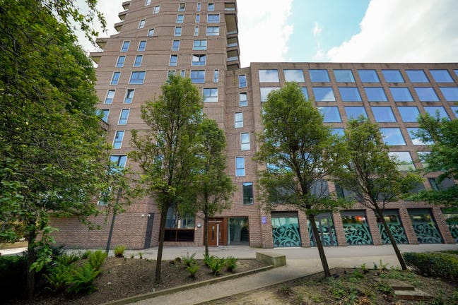 1 Bed flat for rent E16 2FP 1750pcm(negoatiable) Main Photo