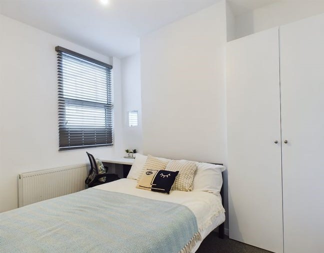 Amazing Double Rooms in Luxury House Nr Elm Grove! Main Photo