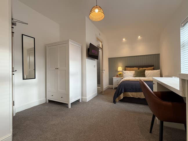 Brand New Double En-Suite - William Street Main Photo