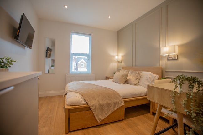 🚨Double En-Suite Kitchenette Rooms Poole Centre 🚨 Main Photo