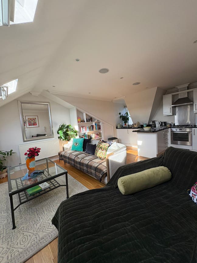 A fantastic 3 bed flat in the heart of Balham  Main Photo