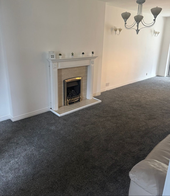 3 bed modern house, 2 rooms available bills inc Main Photo