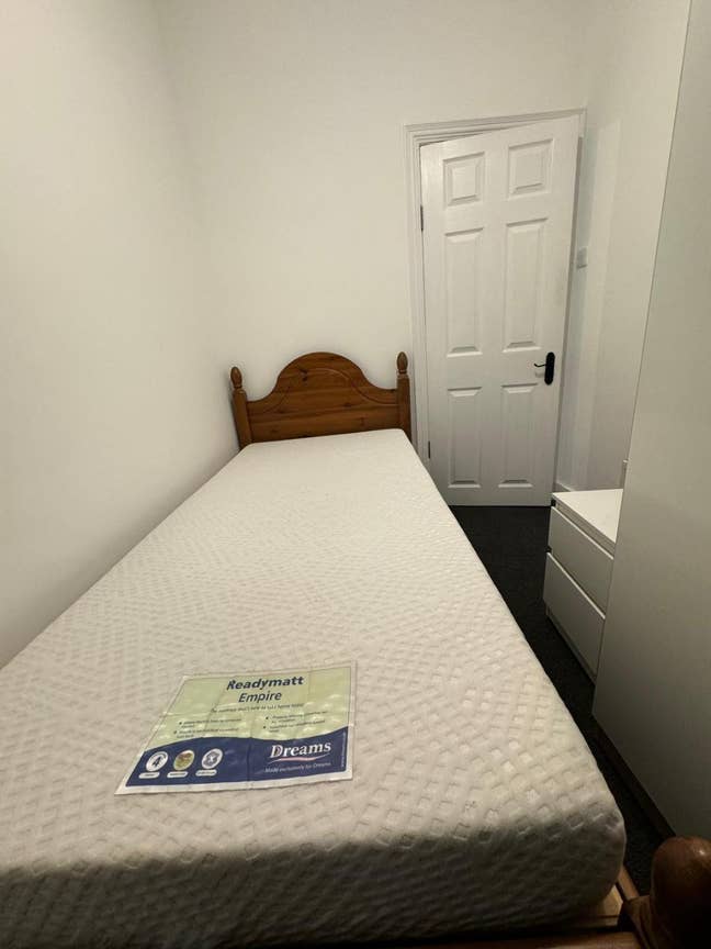 A Single room in Harrow View  Main Photo