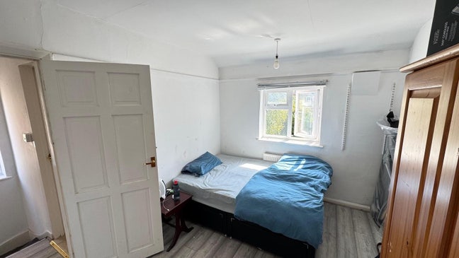 Double Room for Rent - Great location Main Photo
