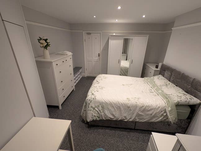 2 Spacious Double Rooms – Available Now  Main Photo