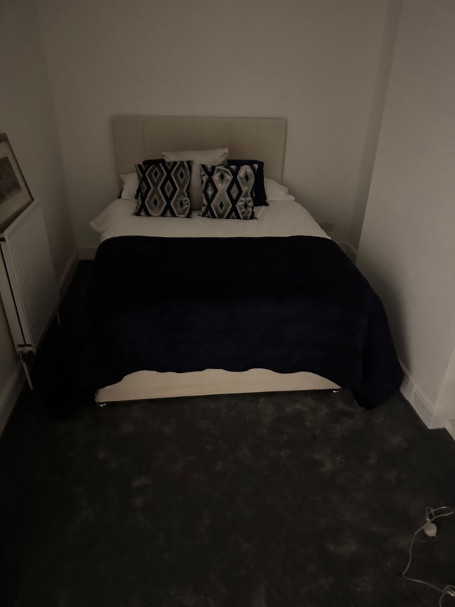 House share with large double bedroom Main Photo