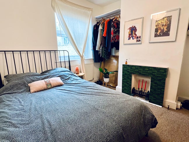 Double room available in Hanover Street Main Photo