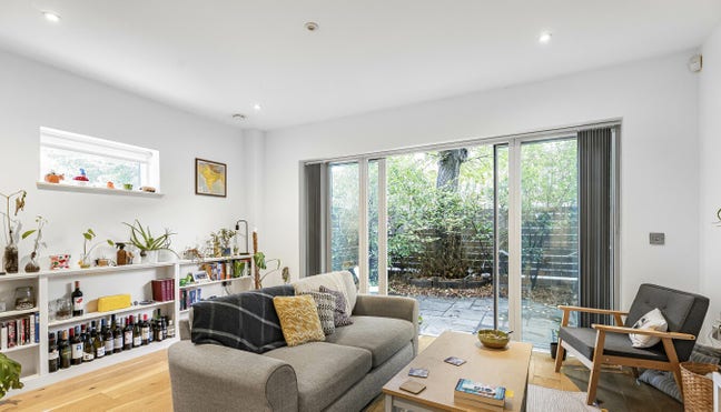 Two bedroom two bathroom duplex in Bermondsey  Main Photo