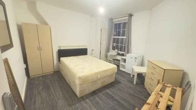 🌟 Private Rooms in E1 | All Bills Included 🌟 Main Photo