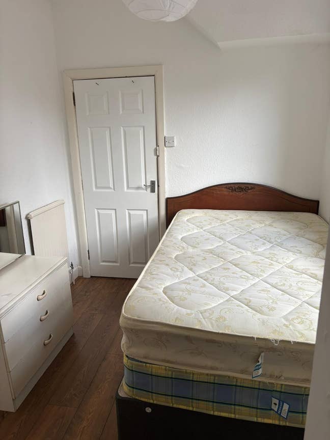 Room to rent  Main Photo