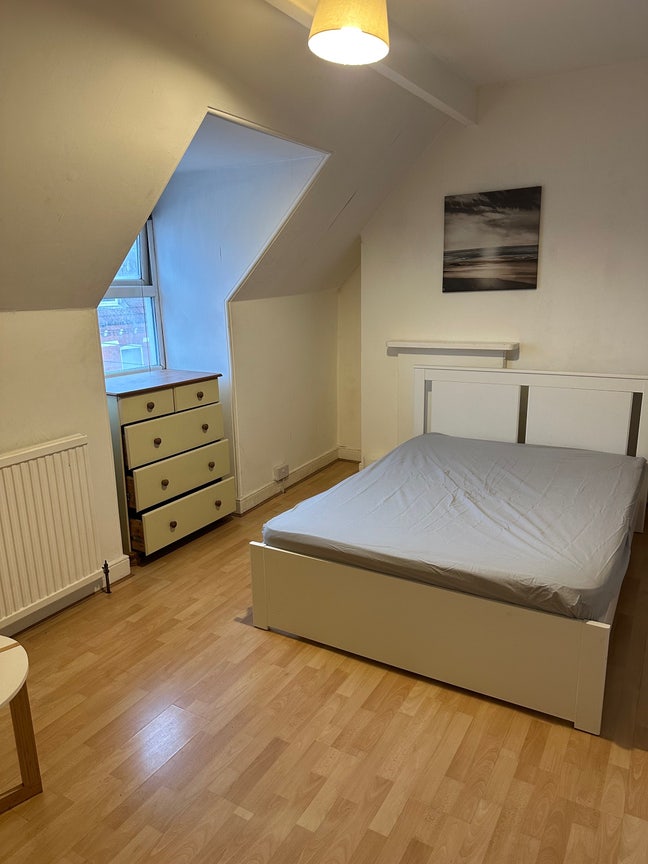 Amazing Large Double Room Main Photo