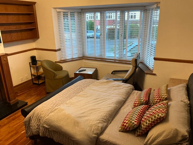 5 bed house share with live in landlord Main Photo
