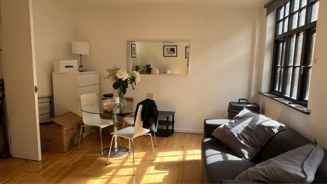 1-Bed Flat in St Paul's Main Photo