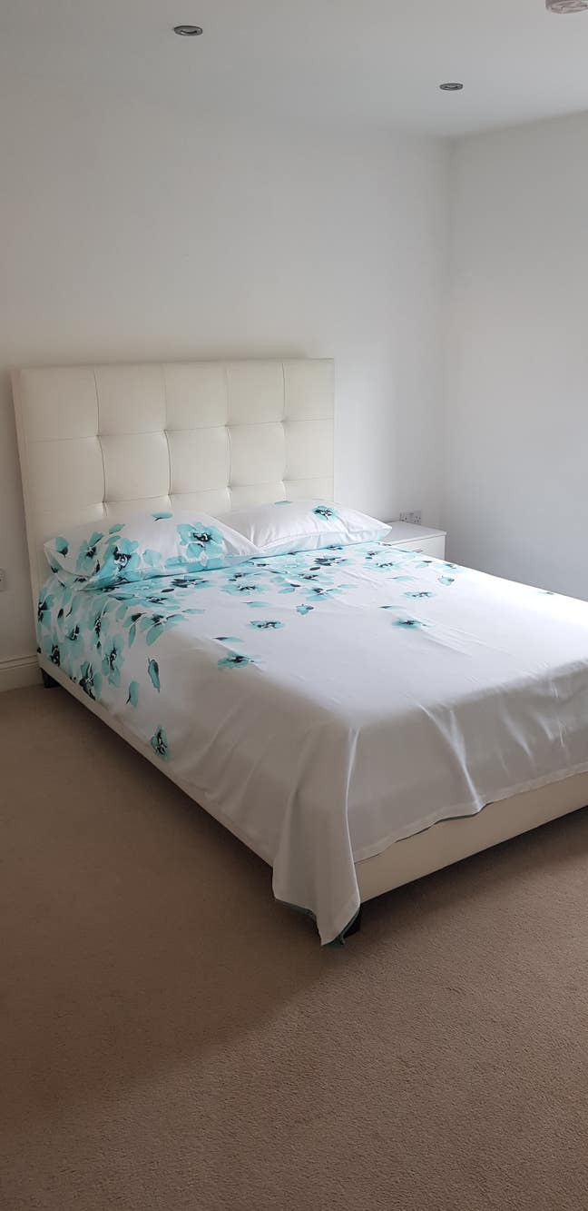 Ensuite Double Room I Stepney I Close to Station Main Photo