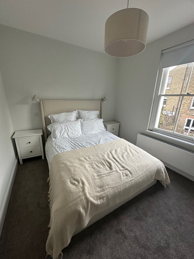 Short term let in 2 bed in Clapham Main Photo