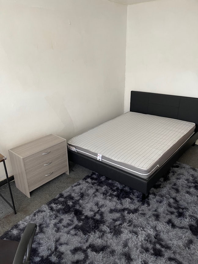 1 double bedroom for rent Main Photo