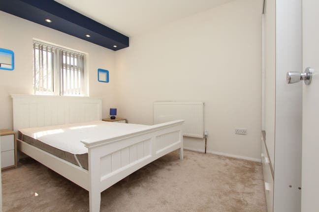 10 mins to Central London - Great house in E16 Main Photo