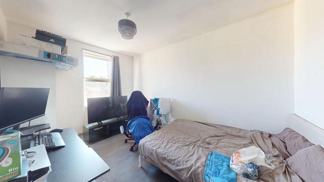 🌐Cozy Room in Opposite Stepney Green Station🌐 Main Photo