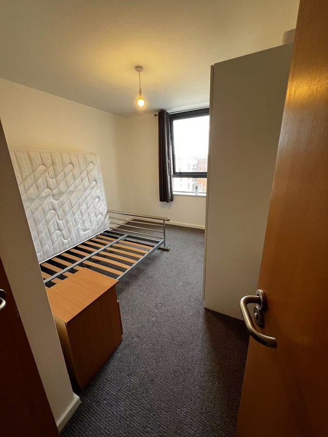 Kelham Flat looking for roommate Main Photo
