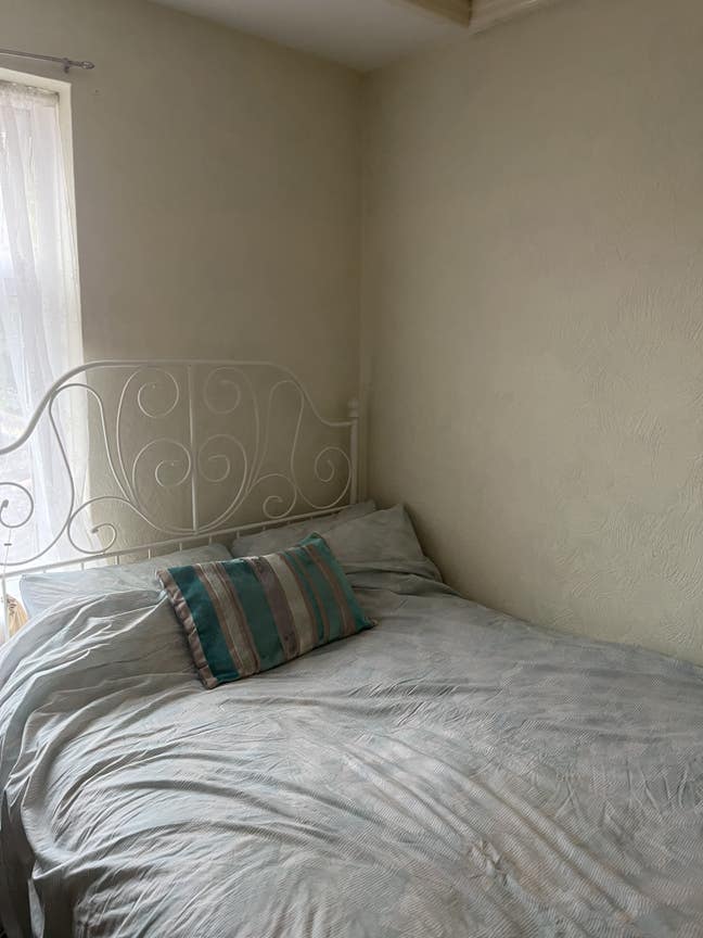 Cosy Central Town House - Roomy Double-Shared Bath Main Photo