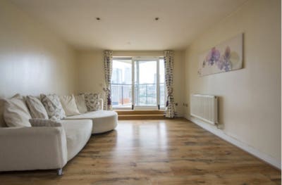 Beautiful huge double room super close to tube Main Photo