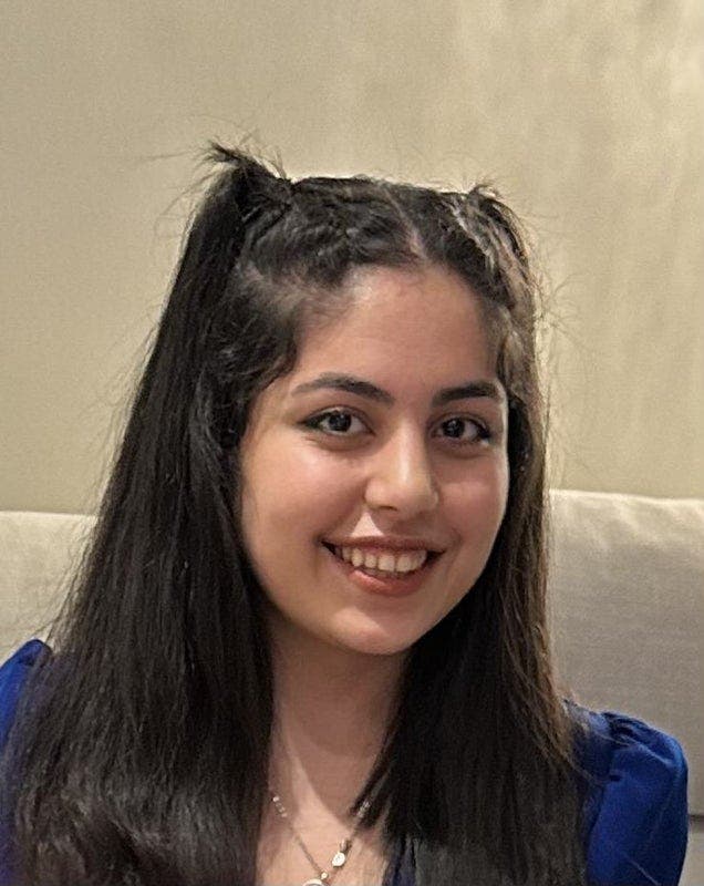 Professional Female seeks a single or double room Main Photo
