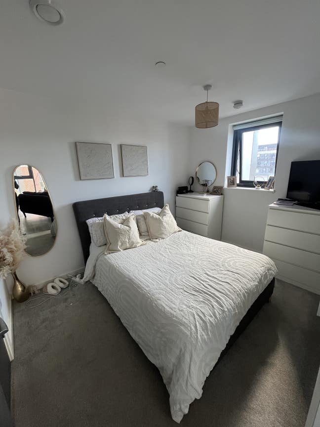 Double room with en-suite, Salford Main Photo