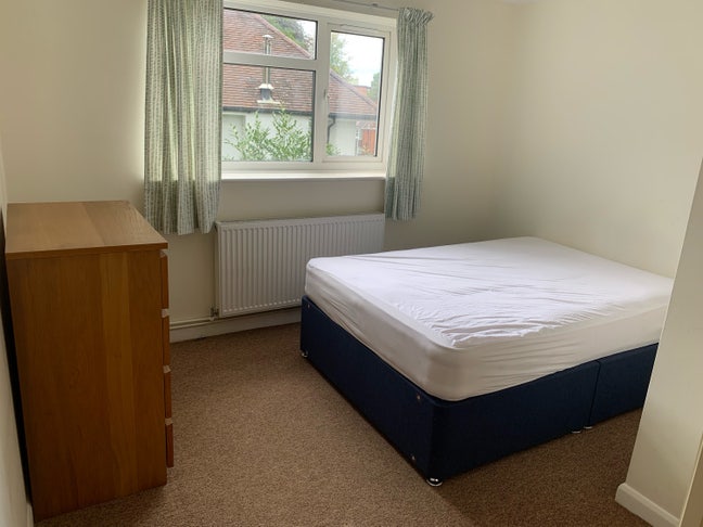 Clean Tidy Double Room in Westbourne Main Photo