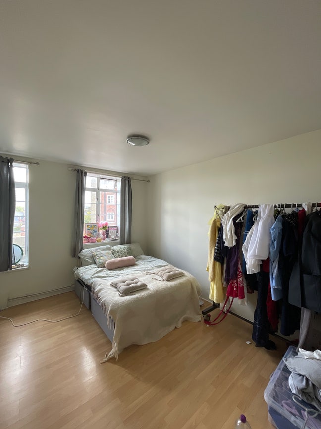 Double Room available Stepney Green area Main Photo